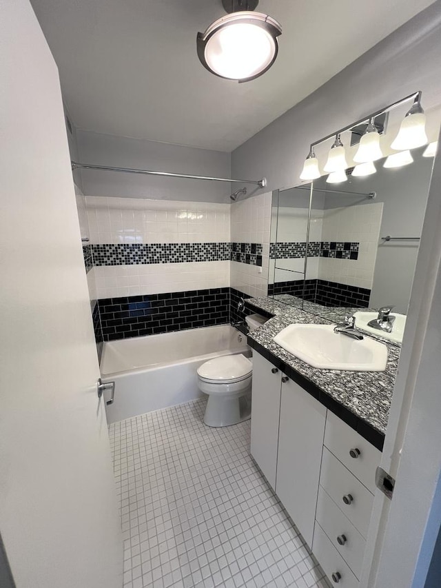 1850 N Clark St Unit 2106, Chicago, IL 60614 - full bath featuring toilet, shower / bath combination, tile patterned floors, and vanity