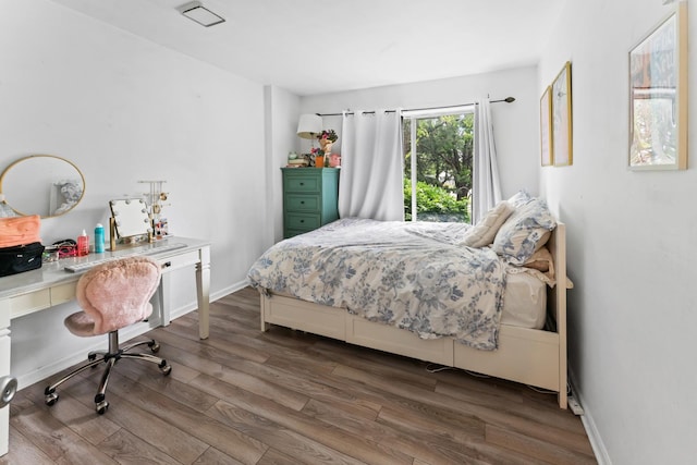 2827 S Embers Ln Unit 0, Arlington Heights, IL 60005 - bedroom featuring dark wood-style floors and an office area