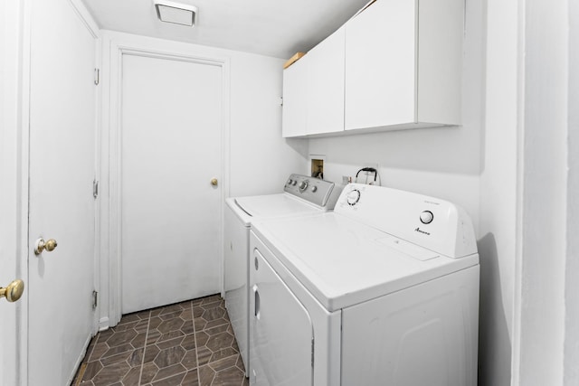 2827 S Embers Ln Unit 0, Arlington Heights, IL 60005 - laundry area with washer and dryer and cabinet space