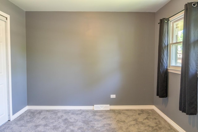 34 E 159th St, South Holland, IL 60473 - carpeted spare room with baseboards