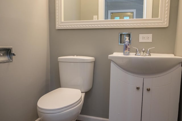 34 E 159th St, South Holland, IL 60473 - half bath with toilet, vanity, and baseboards