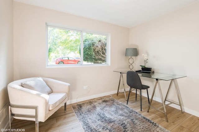 725 Locust Rd, Wilmette, IL 60091 - office featuring light wood finished floors and baseboards