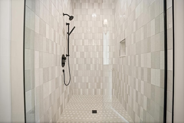 4343 N Richmond Ave Unit 3N, Chicago, IL 60618 - bathroom featuring tiled shower