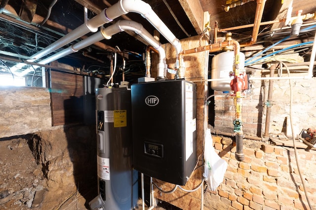 4 E Lincoln St, Mount Morris, IL 61054 - utility room featuring water heater