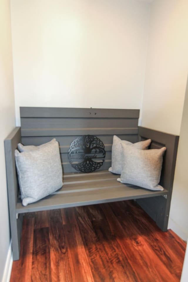 6421 157th St W, Oak Forest, IL 60452 - living area featuring wood finished floors and baseboards