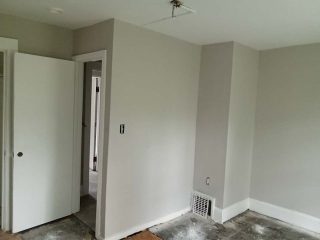 2324 W Wiswall St, Peoria, IL 61605 - view of empty room