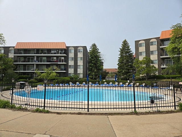 4901 Golf Rd Unit 310, Skokie, IL 60077 - view of community pool