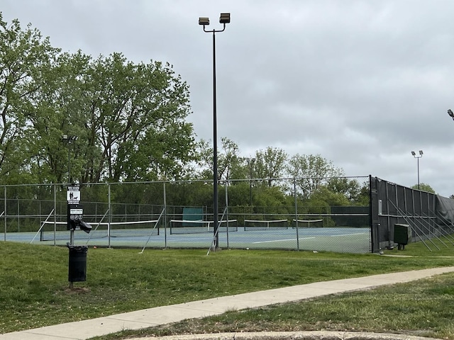 412 Bluebird Ln Unit 412, Deerfield, IL 60015 - view of tennis court