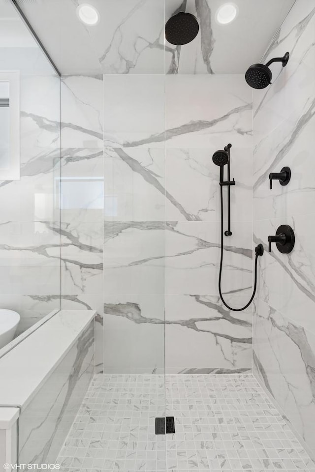 2118 N Sheffield Ave Unit 1, Chicago, IL 60614 - bathroom featuring a marble finish shower and recessed lighting