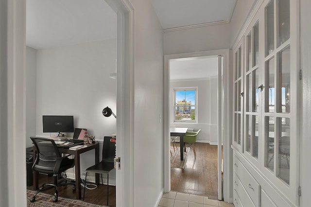 5555 N Sheridan Rd Unit 507, Chicago, IL 60640 - office with baseboards and light wood-style floors