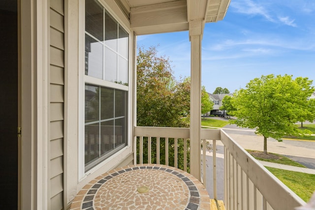 628 Arbor Cir, Lakemoor, IL 60051 - photo 2