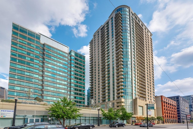 125 S Jefferson St Unit 710, Chicago, IL 60661 - view of building exterior