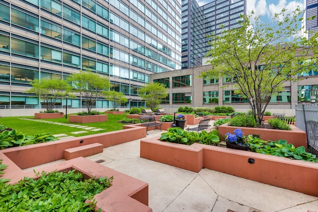 125 S Jefferson St Unit 710, Chicago, IL 60661 - view of home's community