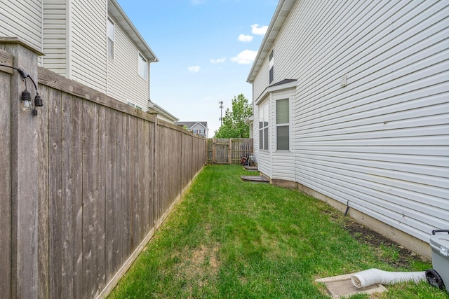 8013 Shady Oak Rd, Joliet, IL 60431 - view of yard