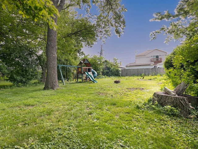 2571 Forest View Ave, River Grove, IL 60171 - view of yard with a playground