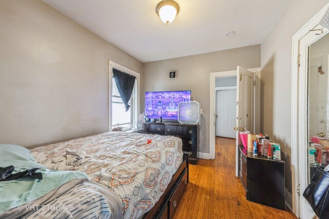 22 S Austin Blvd, Oak Park, IL 60302 - bedroom featuring wood finished floors and baseboards