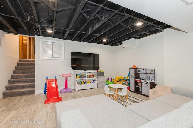 13103 W Beaver Lake Dr, Homer Glen, IL 60491 - game room featuring wood finished floors and baseboards