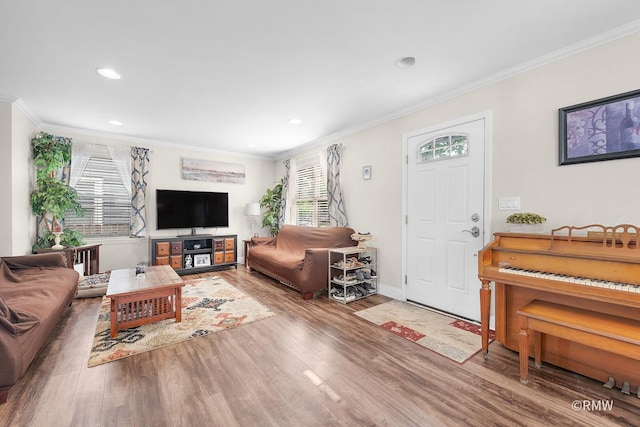 735 S Spring Rd, Elmhurst, IL 60126 - living room featuring wood finished floors, crown molding, recessed lighting, and baseboards