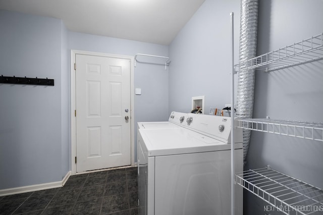 3023 Saganashkee Ln, Naperville, IL 60564 - laundry area featuring independent washer and dryer and baseboards