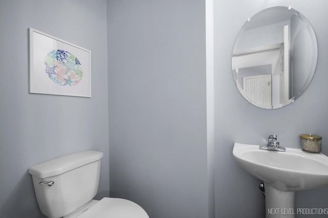 3023 Saganashkee Ln, Naperville, IL 60564 - bathroom featuring toilet