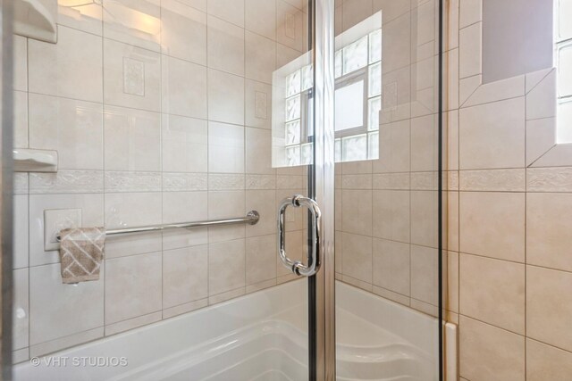 5341 S Austin Ave, Chicago, IL 60638 - full bath featuring a shower with shower door