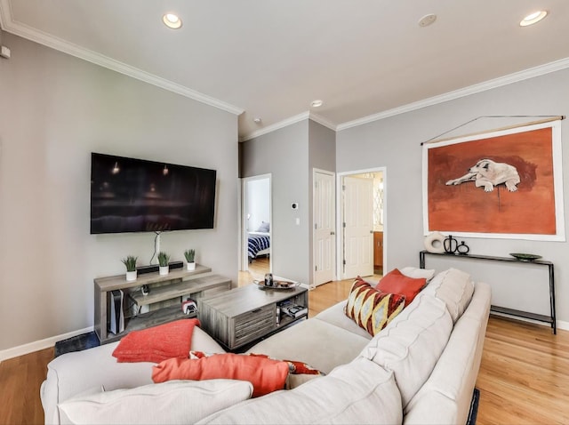 834 N Wood St Unit 2N, Chicago, IL 60622 - living area featuring ornamental molding, light wood finished floors, recessed lighting, and baseboards
