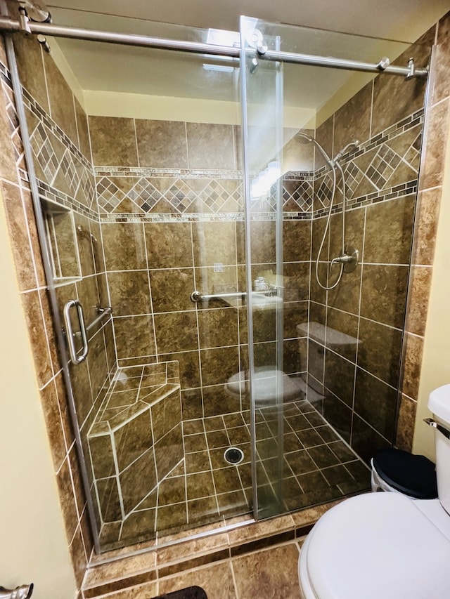 521 Armeida St, Dixon, IL 61021 - full bathroom featuring toilet and a shower stall