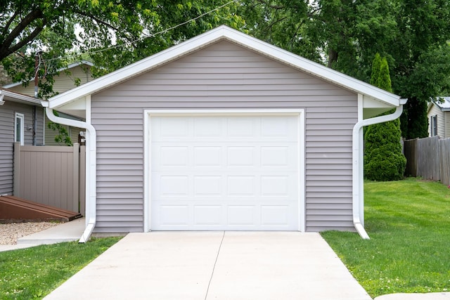 521 Armeida St, Dixon, IL 61021 - detached garage featuring driveway