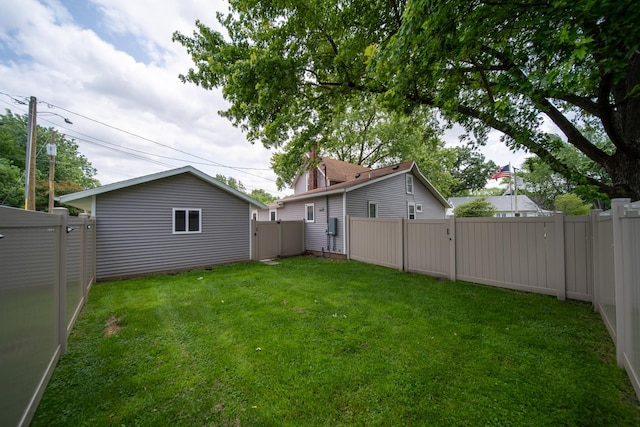 521 Armeida St, Dixon, IL 61021 - fenced backyard featuring a gate
