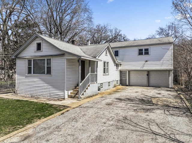 2916 Oakwood Ave, Mchenry, IL 60051 - photo 1