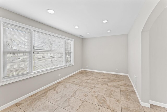 2916 Oakwood Ave, Mchenry, IL 60051 - photo 4