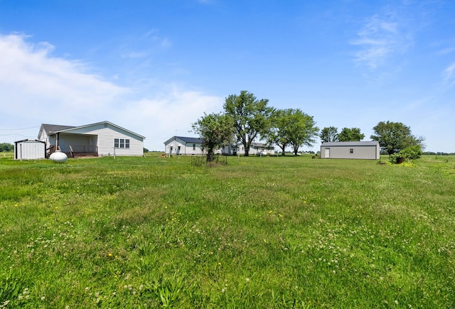 7832 Main St, Walsh, IL 62297 - view of yard with an outdoor structure