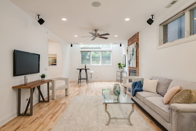 2433 W Haddon Ave Unit 1E, Chicago, IL 60622 - living area featuring light wood-style floors, recessed lighting, a ceiling fan, and baseboards