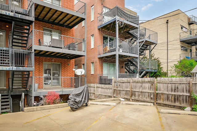 2433 W Haddon Ave Unit 1E, Chicago, IL 60622 - view of apartment building / complex