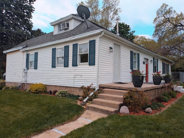 100 Watson Ave, Oglesby, IL 61348 - view of front of home featuring a front lawn