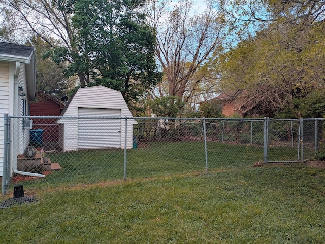 100 Watson Ave, Oglesby, IL 61348 - view of yard