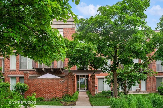 362 Kelburn Rd Unit 124, Deerfield, IL 60015 - view of front of home featuring brick siding