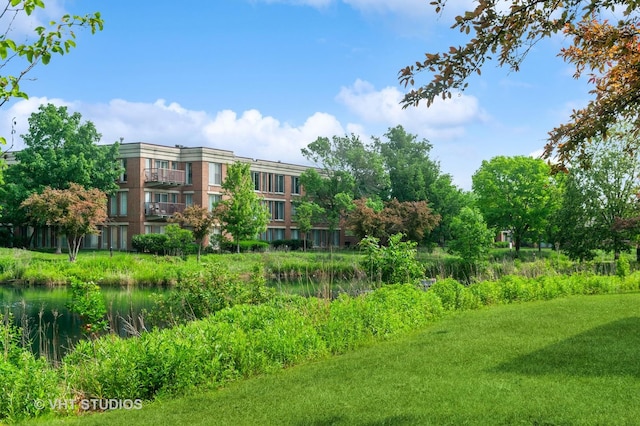 362 Kelburn Rd Unit 124, Deerfield, IL 60015 - view of yard with a water view