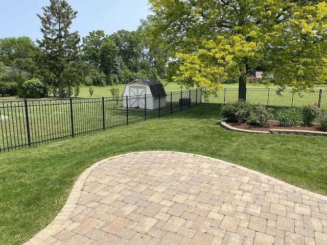 473 S Edgewood Ave, Wood Dale, IL 60191 - view of yard with a patio and view of scattered trees
