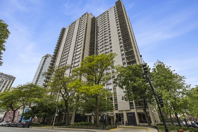 1255 N Sandburg Ter Unit 2912, Chicago, IL 60610 - view of apartment building / complex