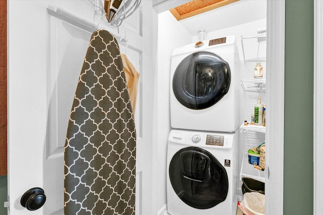 2804 E Concord Rd, Urbana, IL 61802 - washroom with stacked washer / dryer