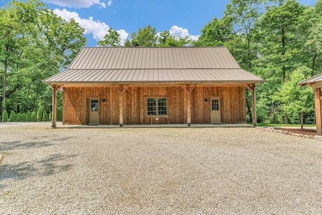 2804 E Concord Rd, Urbana, IL 61802 - view of front facade featuring a standing seam roof and a metal roof