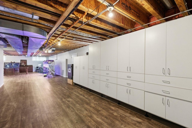 1424 Glencoe Ave, Highland Park, IL 60035 - finished below grade area featuring dark wood finished floors