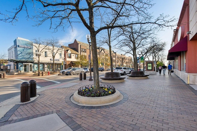 1424 Glencoe Ave, Highland Park, IL 60035 - surrounding community with a residential view