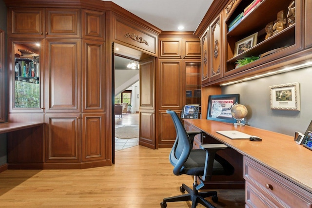 1424 Glencoe Ave, Highland Park, IL 60035 - office space featuring built in study area and light wood-style floors