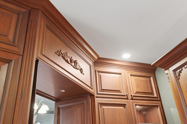 1424 Glencoe Ave, Highland Park, IL 60035 - detailed view of crown molding