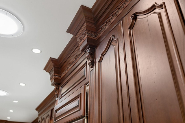 1424 Glencoe Ave, Highland Park, IL 60035 - detailed view of recessed lighting