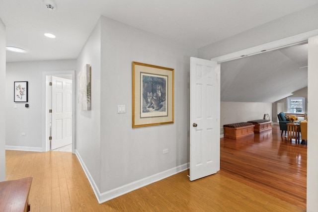 1424 Glencoe Ave, Highland Park, IL 60035 - hallway featuring light wood-type flooring, baseboards, lofted ceiling, and recessed lighting