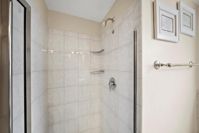 7011 Avon Ave, Oak Lawn, IL 60453 - bathroom featuring a shower stall