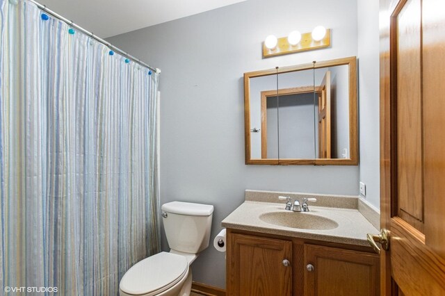 1021 Oxford St, Downers Grove, IL 60516 - bathroom with toilet and vanity